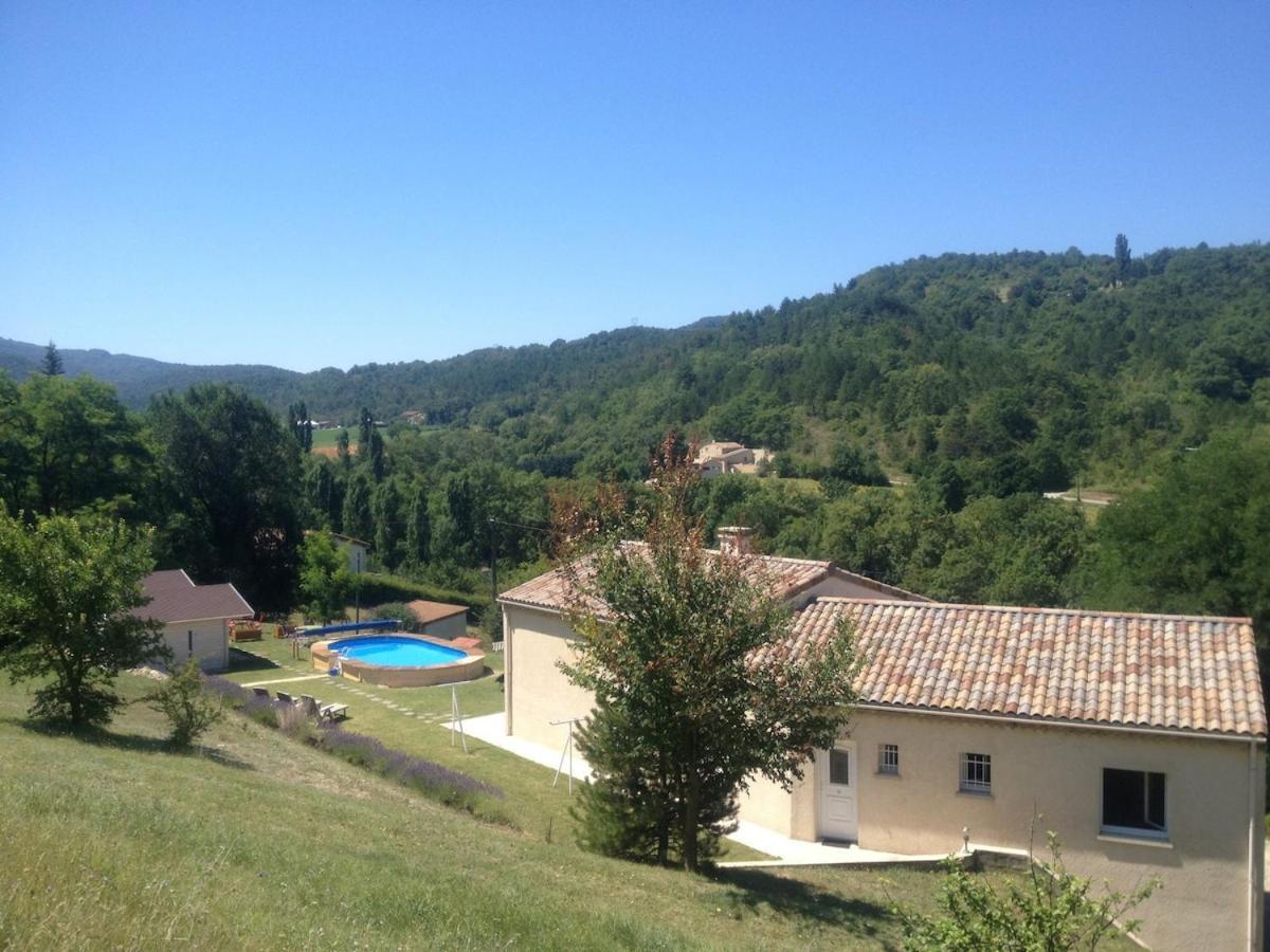 Maison De Vacances Avec Ses Petits Chalets Aouste-sur-Sye Luaran gambar